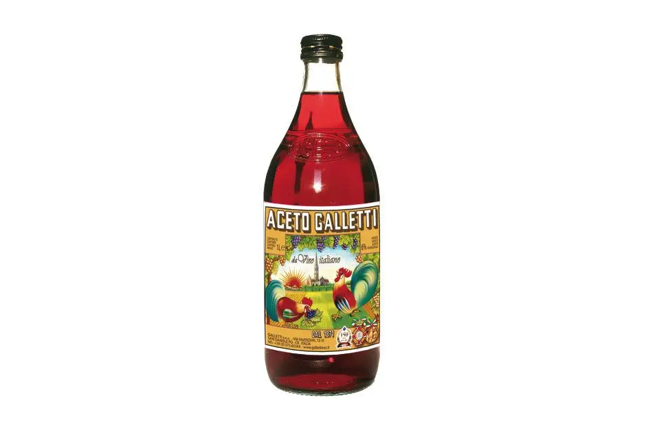 Aceto di vino rosso in bottiglia 