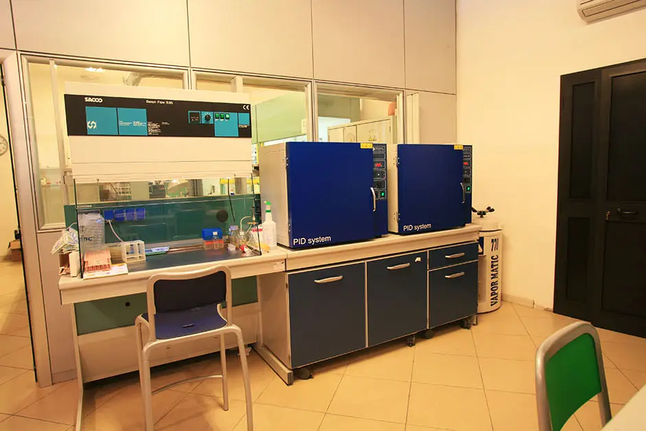 laboratorio-analisi_03.jpg